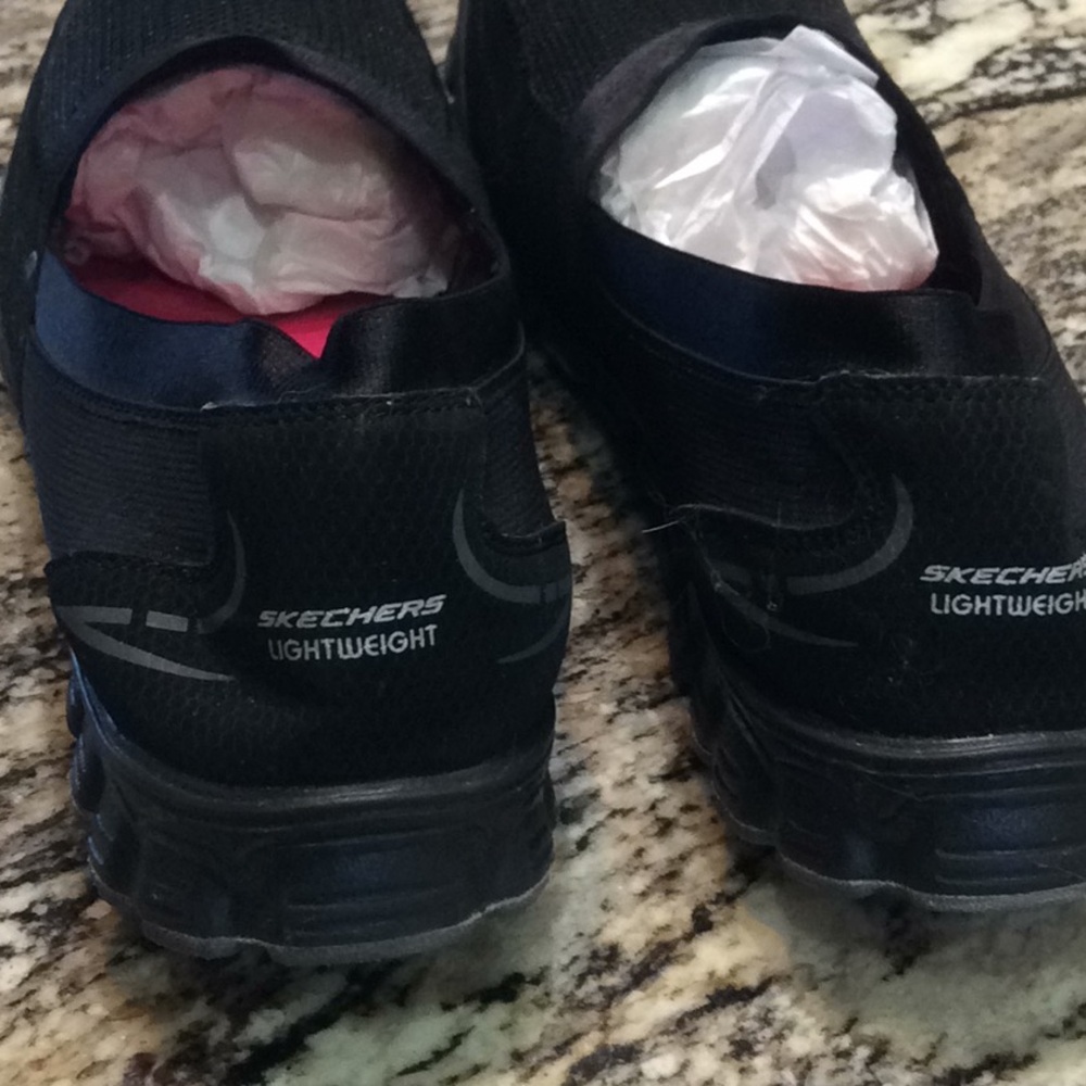 Skechers Light weight Slip on Sneakers - Picture 4 of 4